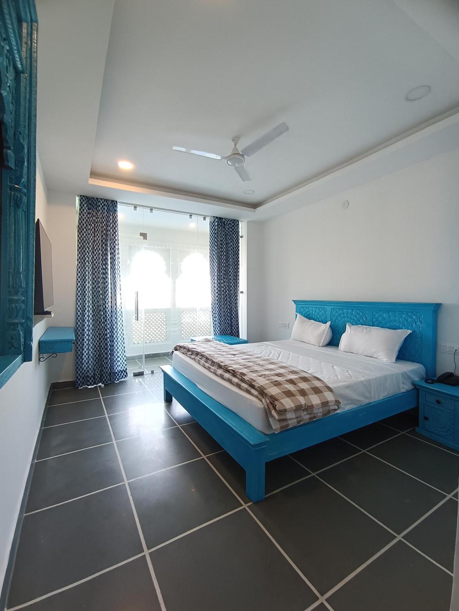 Hotel Mewari Villa Udaipur Esterno foto