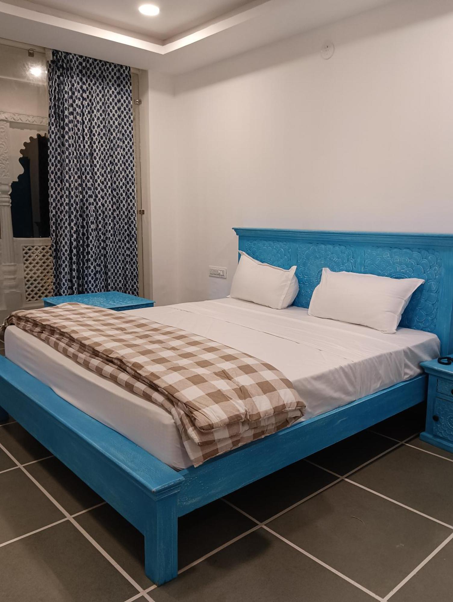 Hotel Mewari Villa Udaipur Esterno foto