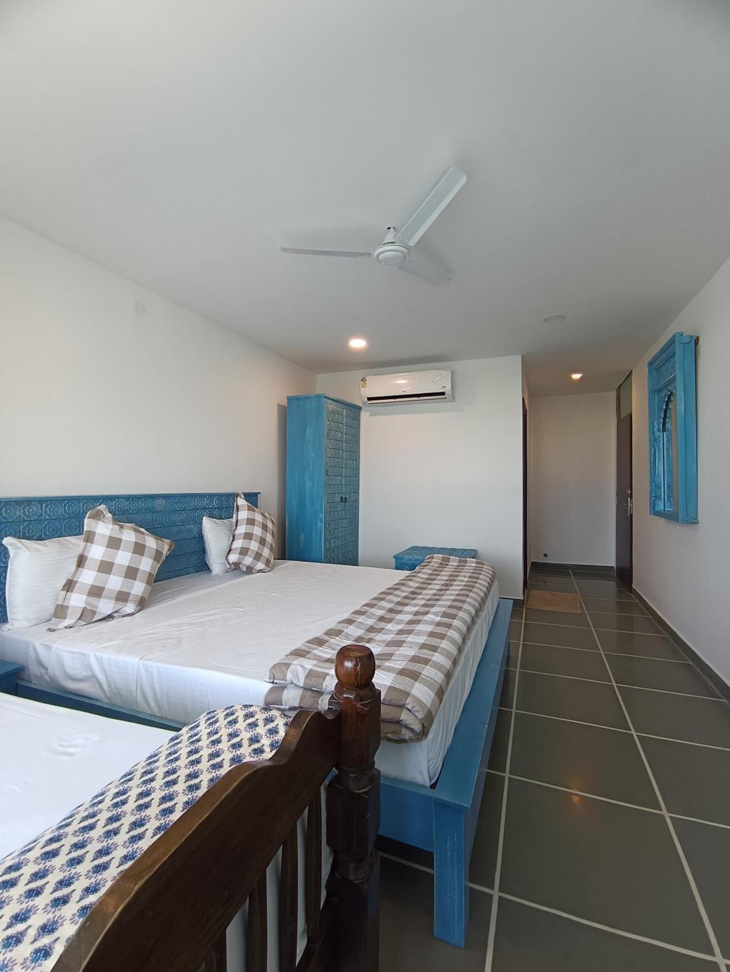 Hotel Mewari Villa Udaipur Esterno foto