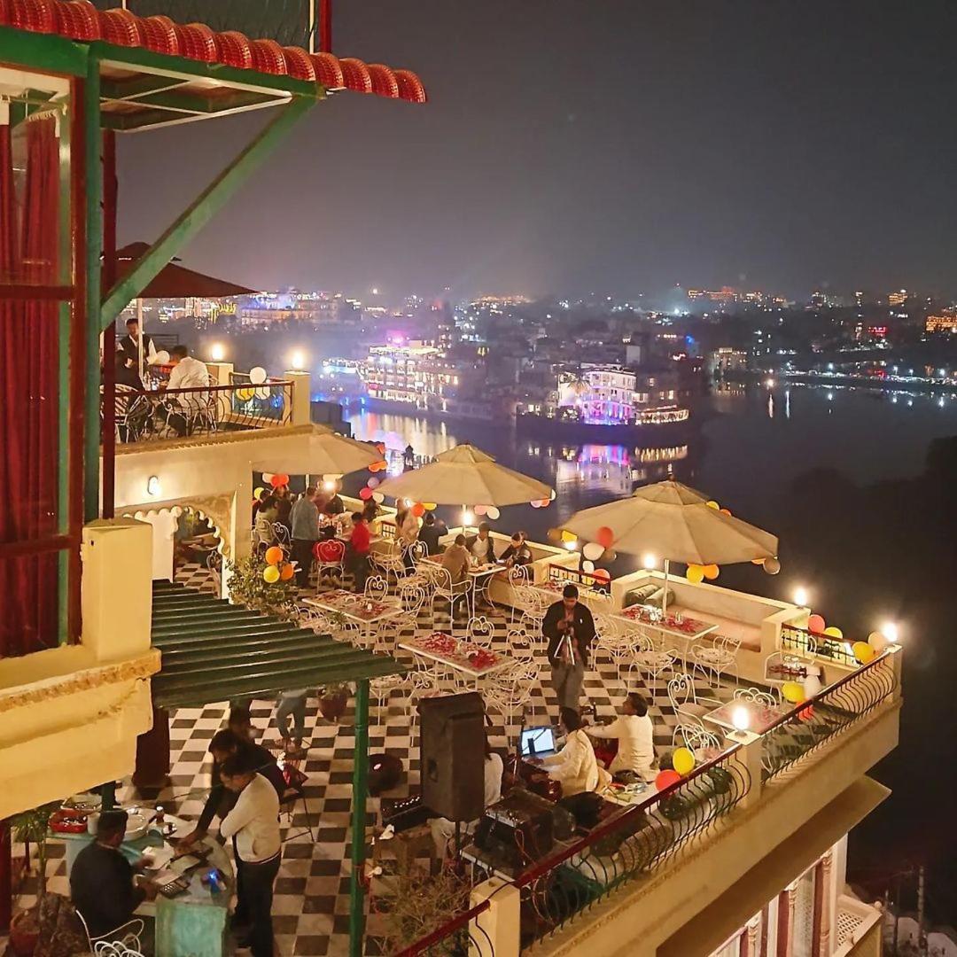 Hotel Mewari Villa Udaipur Esterno foto