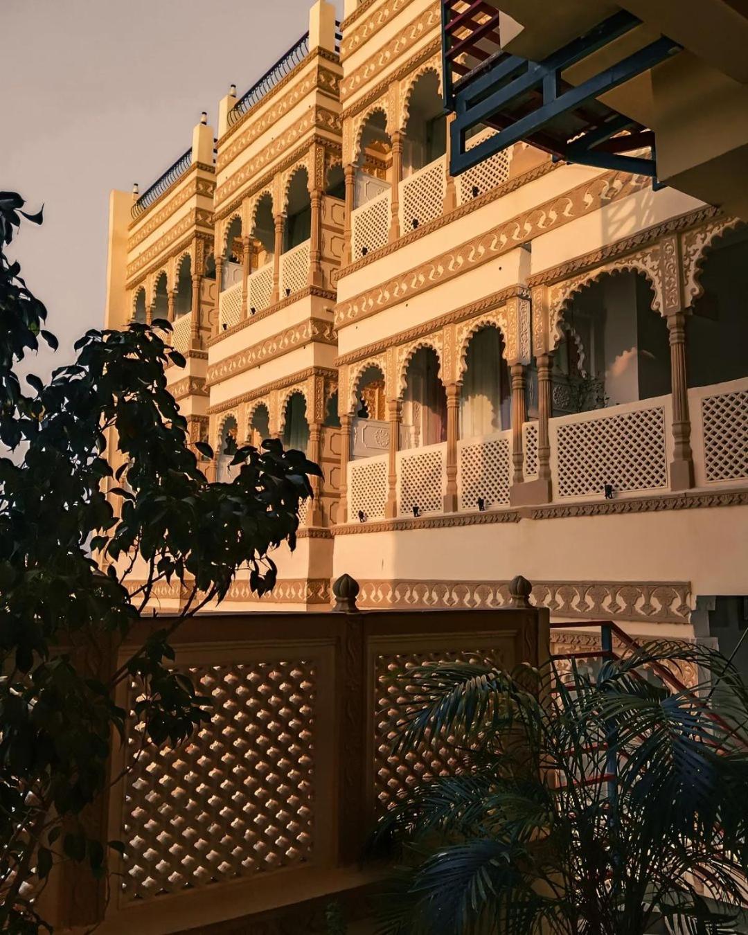 Hotel Mewari Villa Udaipur Esterno foto